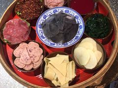 土货九大碗-董眼镜火锅(洪崖洞总店)