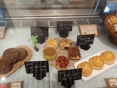 -SKROLL卡特司库·蛋糕定制·生吐司·司康(古北程家桥店)