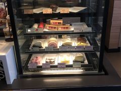 面包甜点陈列柜-麦当劳(朝阳路得来速店)
