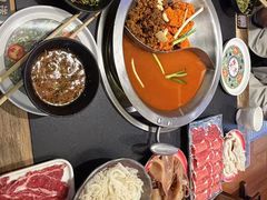 麻辣番茄鸳鸯锅-沸炉重庆老火锅(军事博物馆店)