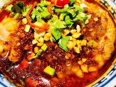 -沪小二炭火蛙锅(淮海中路美食不夜城店)