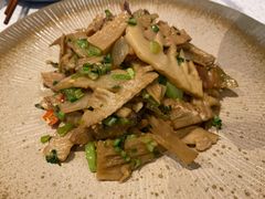 -半山腰·云南菜(侨福芳草地店)