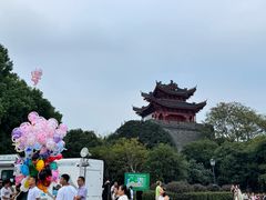 -巴陵广场
