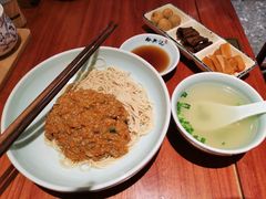 -裕兴记•蟹黄面馆(人民广场店)