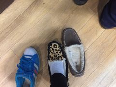 -UGG(燕莎奥特莱斯购物中心店)