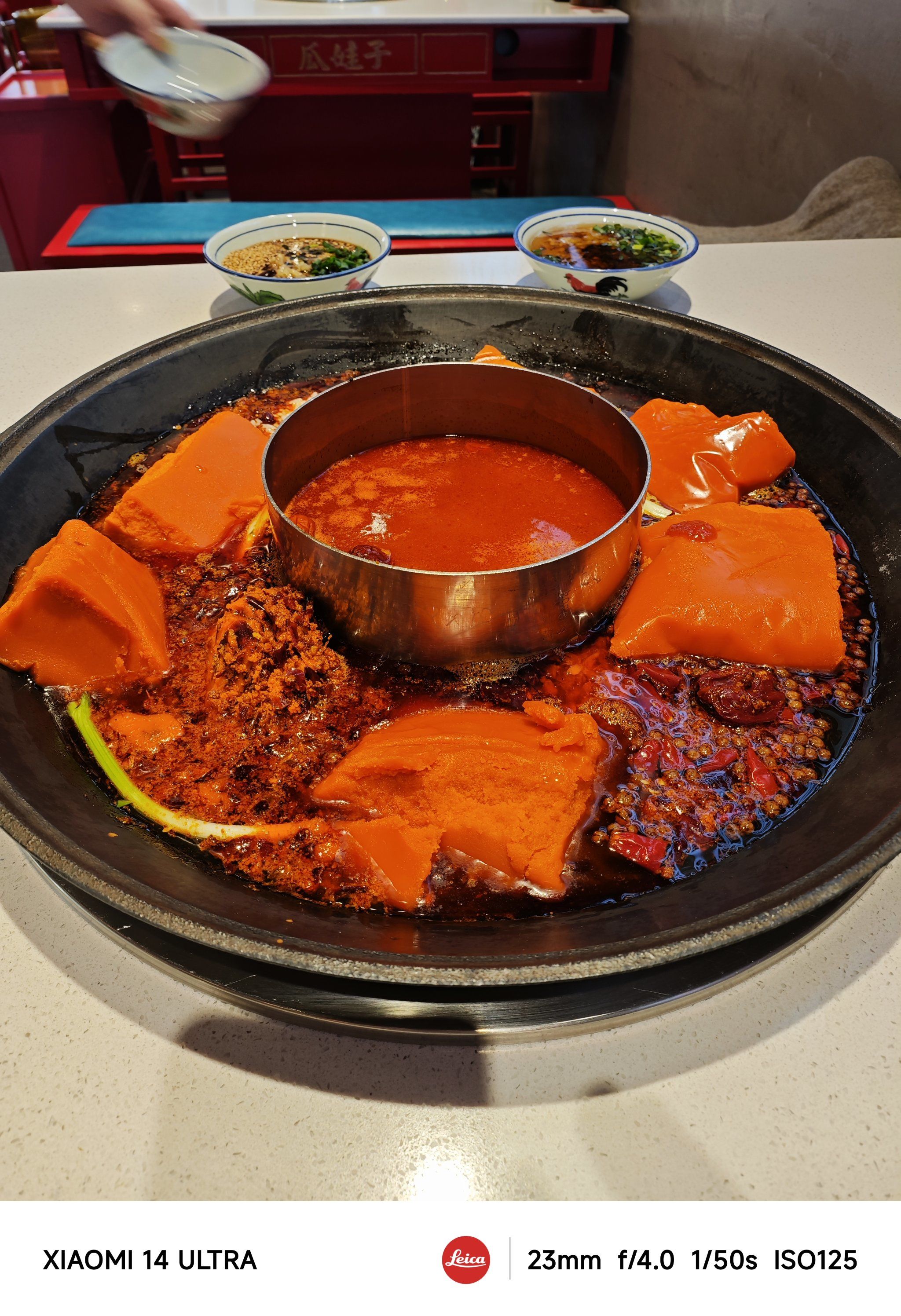 瓜娃子火锅店:味道正宗,麻辣鲜香,食材新