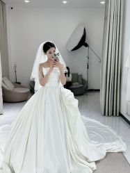 -禕·愫白婚纱商店