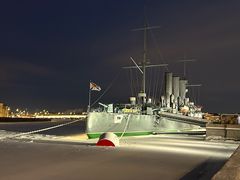 -阿芙乐尔号巡洋舰