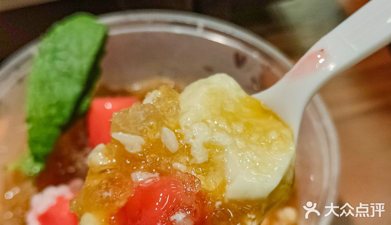 火遍川渝的烧鸡公，从破烂房子里炸裂飘香！