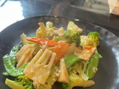 -泰莲庭·溪畔餐厅(雁栖湖店)