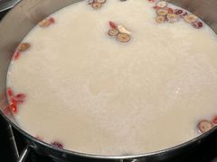 -尚尚仙·酸汤猪手·猪肚鸡火锅(华联万柳购物中心店)