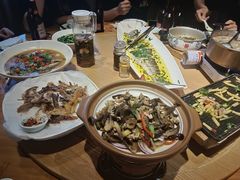 -头上红煨盐鸡·非遗院子餐厅