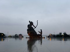 -巴陵广场