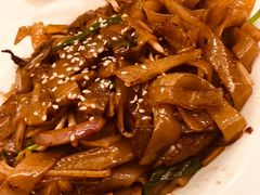 招牌干炒牛河-新大咀港式茶餐厅(宝山万达店)