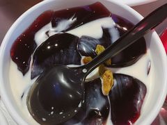 黑白配-龙巢盱眙龙虾·牛蛙·烧烤宵夜(八卦岭店)