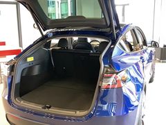 -TESLA 特斯拉(上海太古汇体验店)