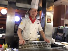 -利昂法式铁板主题餐厅(新奥购物中心店)