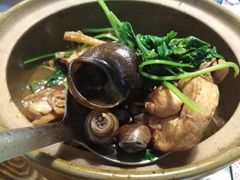 招牌必点-田螺鸡煲-食爺炭炉鸡煲·烧烤