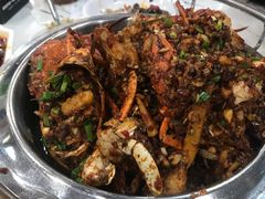 -凤凰路何眼镜香辣蟹(花果园店)