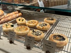 -VERIE BAKEHOUSE