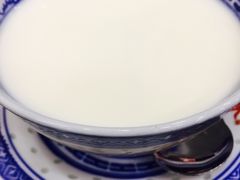 -赵记传承特色牛奶甜品(泉城广场店)