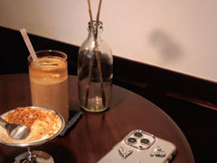 -Café Monson