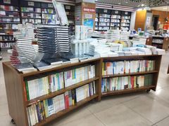 -新华书店(解放路店)