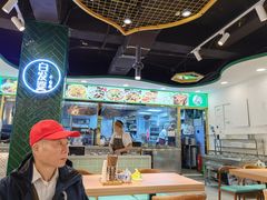 大堂-白阿婆过油肉拌面·大盘鸡