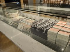 面包甜点陈列柜-Cafe on warm(丹霞店)