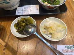 -云阿蛮云南生烫牛肉米线(奉贤路店)