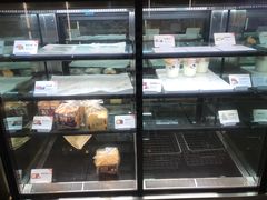 面包甜点陈列柜-喜茶(深圳丰盛町店)