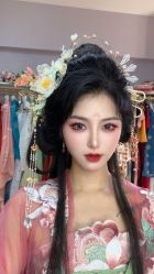 -烟雨江南汉服体验馆