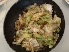 干锅手撕包菜-八珍饺子·烤鸭·家常菜