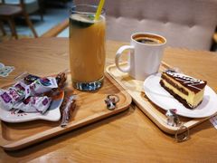 -藏猫猫咖啡主题馆(中央大道店)