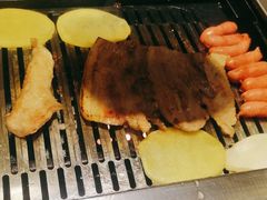 -臻牛烤肉