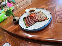 -秦巴风情园食为天