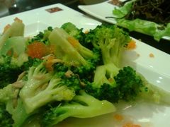 院落-鱼子酱炒西兰花-院落创意菜