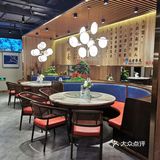 日坛北路附近的同和局，有两层，楼下空间很大
