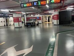 -北外滩来福士办公楼西塔-地下停车场