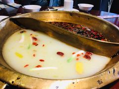 -颜氏双江清水鱼一养身火锅(磁器口店)