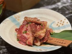 -山川小町·极番烧肉(新地假日广场店)