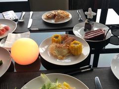 -唐拉雅秀酒店-西锦汇空中BBQ·思创餐厅