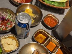 -草家酱蟹炭火烤肉店(珲春南路一店)