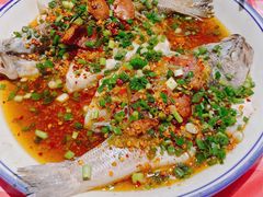 三椒蒸鲈鱼-荆九爷爆炒桥头三嫩(浙大店)