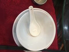 餐具摆设-御膳粥·牛乳粥底火锅·地道顺德菜(容桂店)