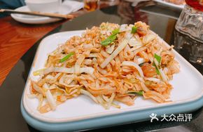 Old Jar Sichuan Pickled Vegetable Stir-Fried Rice Noodles