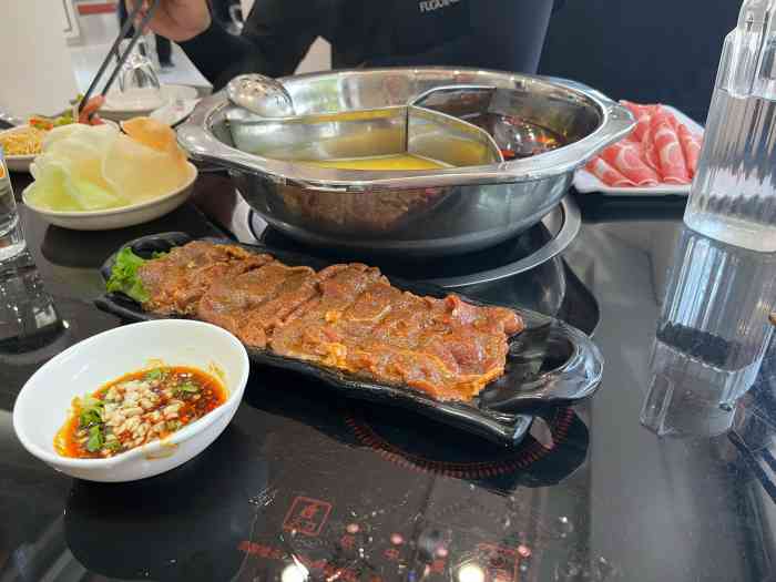 红菇坊火锅(小北店)-"昨天和家人去吃的红菇坊,等位就等了两个半.