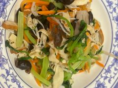 老南京素什锦-古都历食南京菜·烤鸭·鸭血粉丝·汤包(南京博物院店)