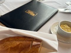 餐前面包牛油-茹丝葵经典牛排馆(上海外滩店)