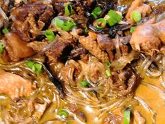 小鸡炖蘑菇-东北食府·铁锅炖(花溪湾店)